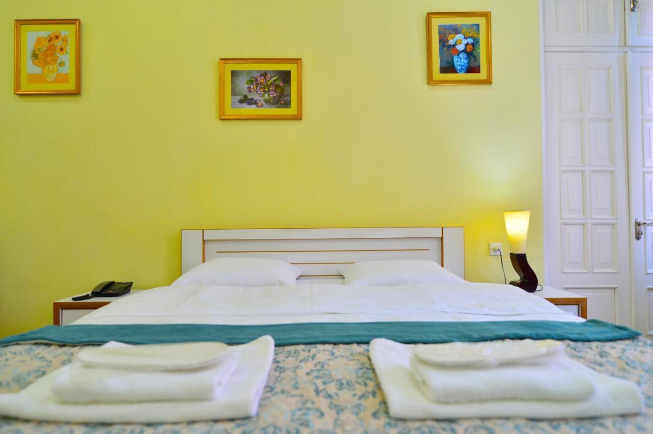 Hotel Blissdom Tbilisi Luaran gambar