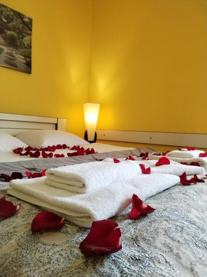 Hotel Blissdom Tbilisi Luaran gambar
