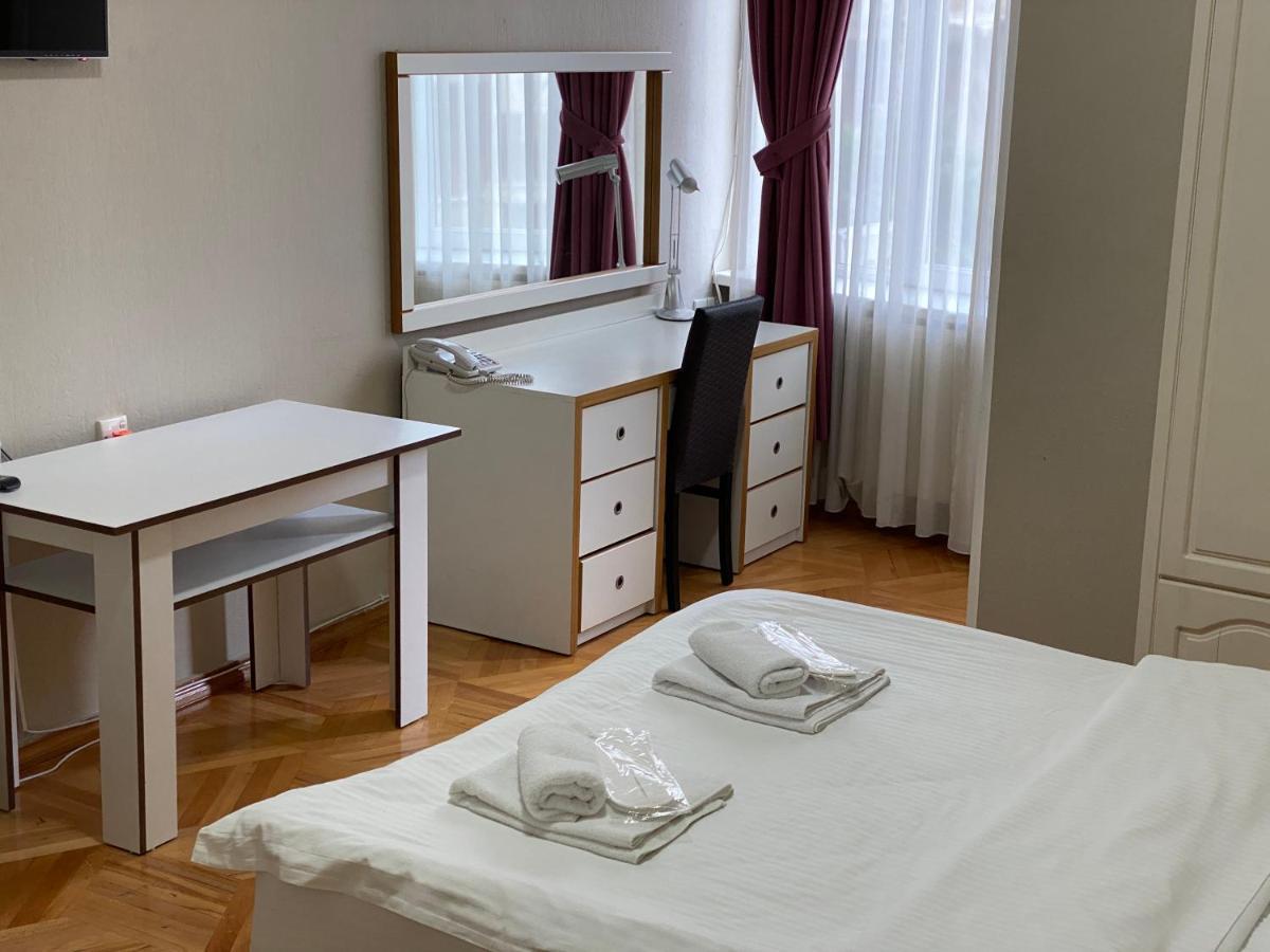 Hotel Blissdom Tbilisi Luaran gambar